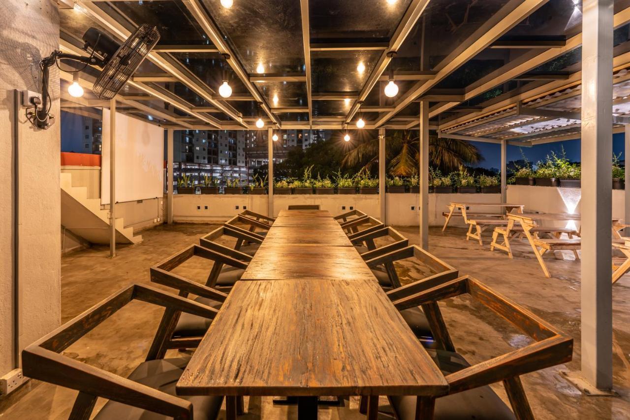 Gentz Residency & Restaurant Hotel โคลอมโบ ภายนอก รูปภาพ