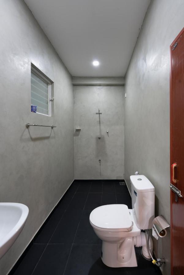 Gentz Residency & Restaurant Hotel โคลอมโบ ภายนอก รูปภาพ